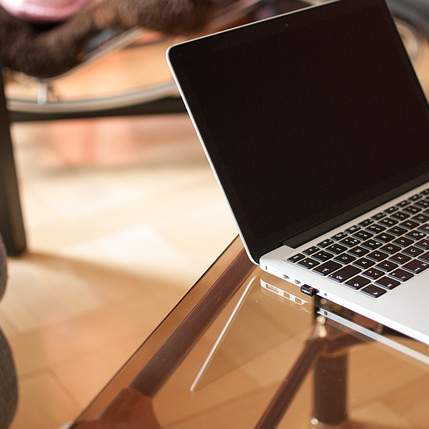 리모와 포르쉐 디자인 랩탑 케이스: 최고의 만남, 그리고 당신의 선택